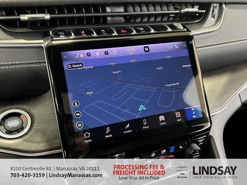 New 2025 Jeep Grand Cherokee Limited w/ Luxury Tech Group II image 30