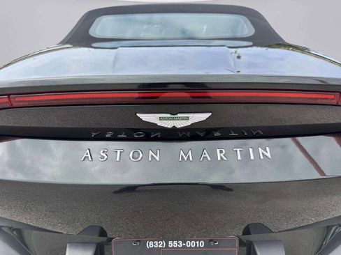 Used 2022 Aston Martin V8 Vantage Roadster RWD image 16