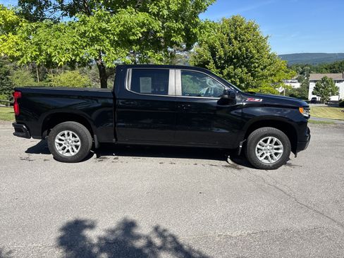Used 2024 Chevrolet Silverado 1500 RST AWD/4WD image 4
