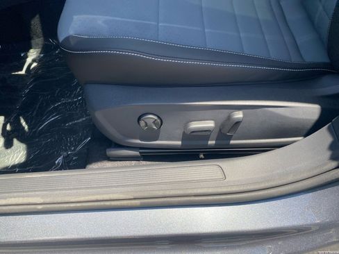 New 2025 Volkswagen Jetta SE image 14