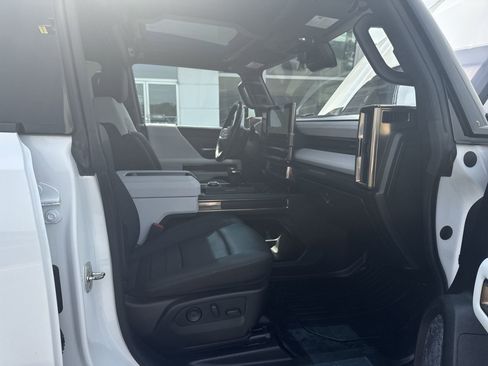 Used 2022 GMC Hummer EV Edition 1 w/ LPO, Illumination Package image 28