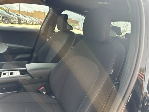 New 2025 Hyundai Ioniq 6 SE image 11