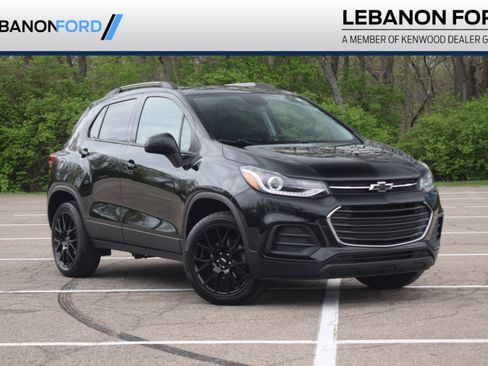 Used 2022 Chevrolet Trax LT w/ Midnight Edition AWD/4WD image 1