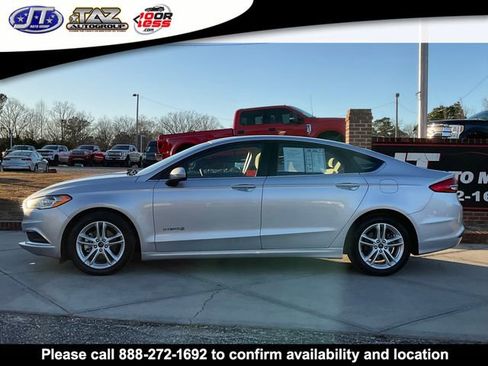 Used 2018 Ford Fusion S image 4