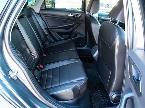 Used 2024 Volkswagen Jetta SE image 35