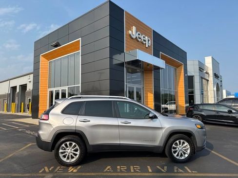 Used 2020 Jeep Cherokee Latitude AWD/4WD image 1