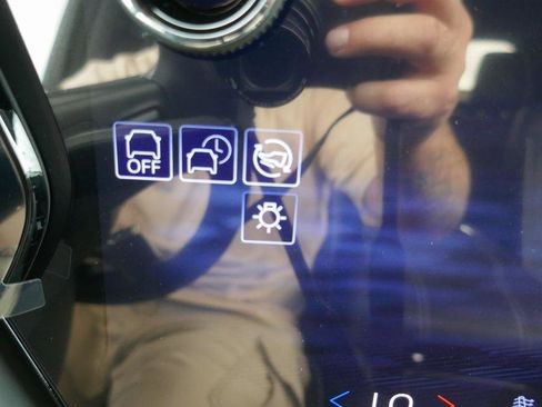 New 2026 Chevrolet Silverado EV LT image 22