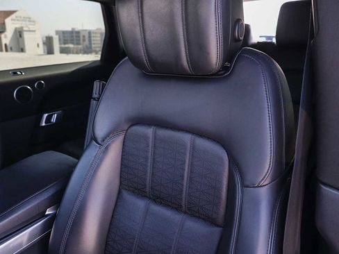 Used 2018 Land Rover Range Rover Sport HSE Dynamic image 29