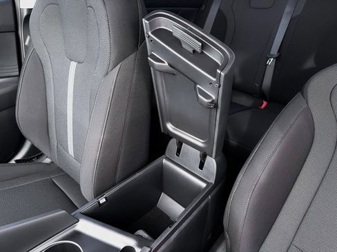 New 2026 Hyundai Elantra SE FWD image 18