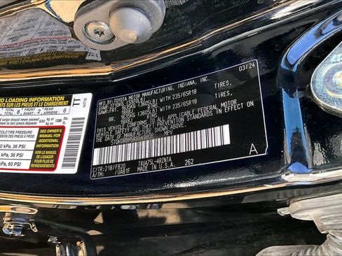 Used 2024 Toyota Highlander XLE image 31