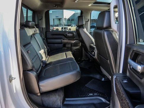 Used 2022 GMC Sierra 3500 Denali w/ Denali Ultimate Package image 22