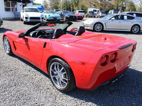 Used 2005 Chevrolet Corvette Convertible w/ Preferred Equipment Group RWD image 9