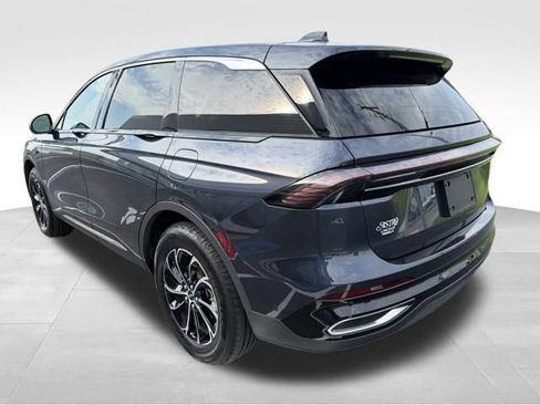 Certified 2024 Lincoln Nautilus Premier AWD/4WD image 6