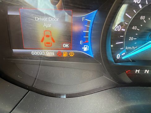 Used 2020 Ford Fusion Energi Titanium FWD image 18