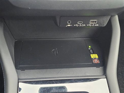 Certified 2025 Subaru Forester Limited image 30