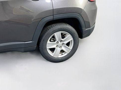 Used 2022 Jeep Compass Latitude w/ Convenience Group AWD/4WD image 28