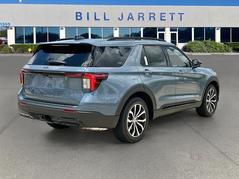 New 2026 Ford Explorer ST-Line RWD image 4