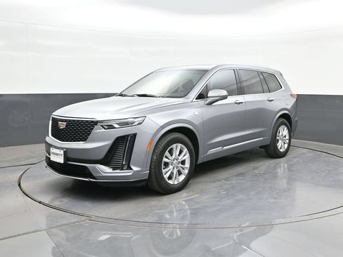 Used 2025 Cadillac XT6 Luxury FWD image 31