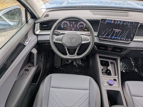 New 2026 Volkswagen Tiguan SE image 18