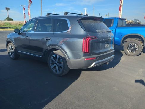 Used 2021 Kia Telluride EX w/ EX Premium Package FWD image 4