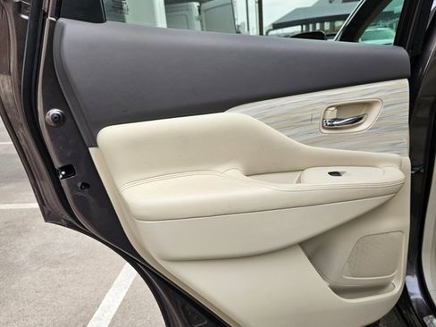 Used 2015 Nissan Murano Platinum w/ Platinum Technology Package image 19