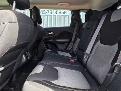 Used 2014 Jeep Cherokee Sport w/ Safety Group AWD/4WD image 19