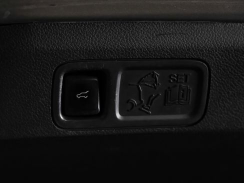 Used 2018 Ford Expedition Max XLT w/ Equipment Group 202A image 51