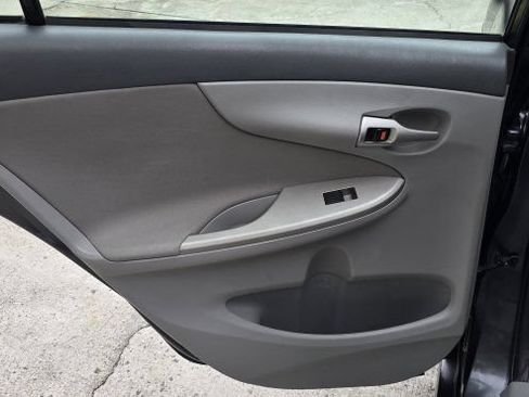 Used 2010 Toyota Corolla LE FWD image 28