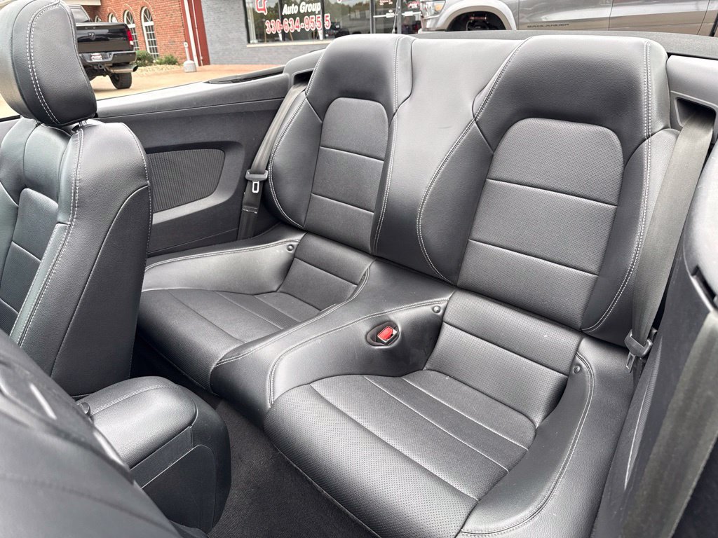 Used 2022 Ford Mustang Premium RWD image 49