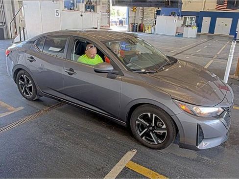 Used 2024 Nissan Sentra SV FWD image 3