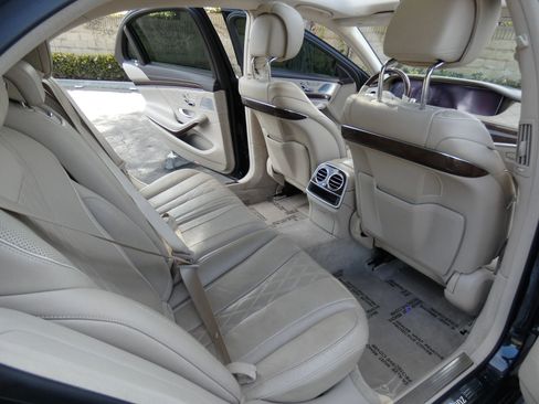 Used 2018 Mercedes-Benz S 560 Sedan image 24
