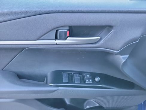 Used 2025 Toyota Camry LE image 8