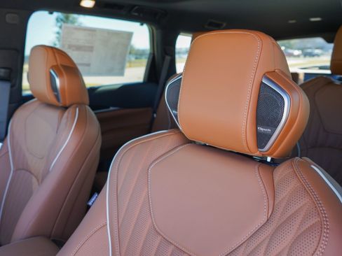 New 2026 INFINITI QX60 Autograph image 9