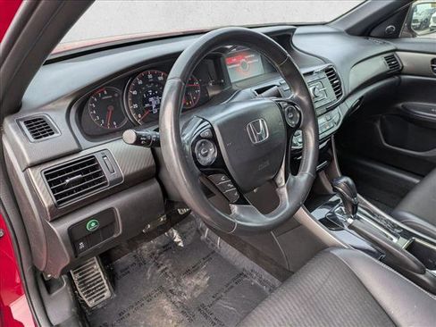Used 2017 Honda Accord Sport image 10