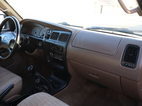Used 1998 Toyota 4Runner 4WD image 17