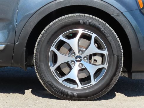 Used 2022 Kia Telluride EX AWD/4WD image 15