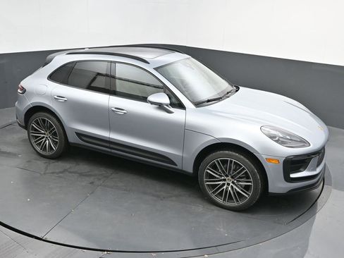 New 2026 Porsche Macan image 46