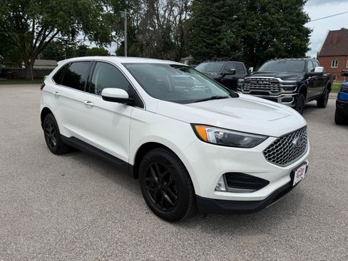 Used 2023 Ford Edge SEL w/ Convenience Package AWD/4WD image 3