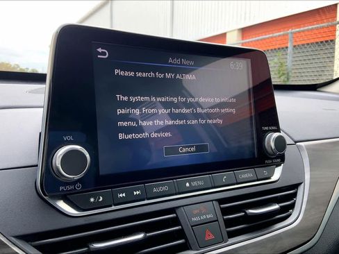 Used 2024 Nissan Altima 2.5 SV image 32