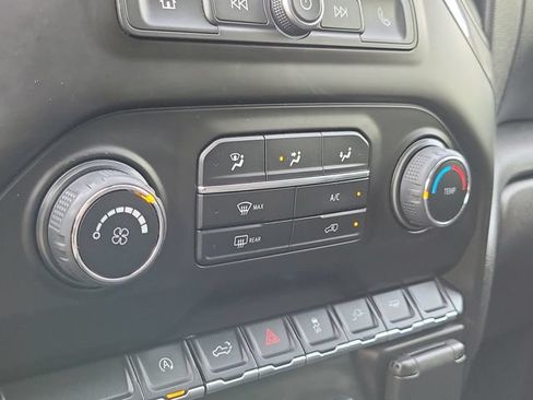 Used 2021 Chevrolet Silverado 1500 Custom RWD image 25