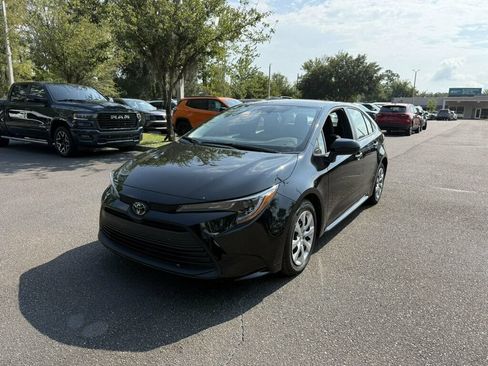 Used 2026 Toyota Corolla LE FWD image 2