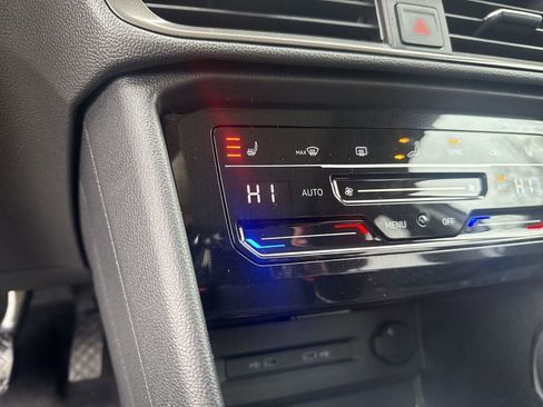 New 2026 Volkswagen Taos SE image 34