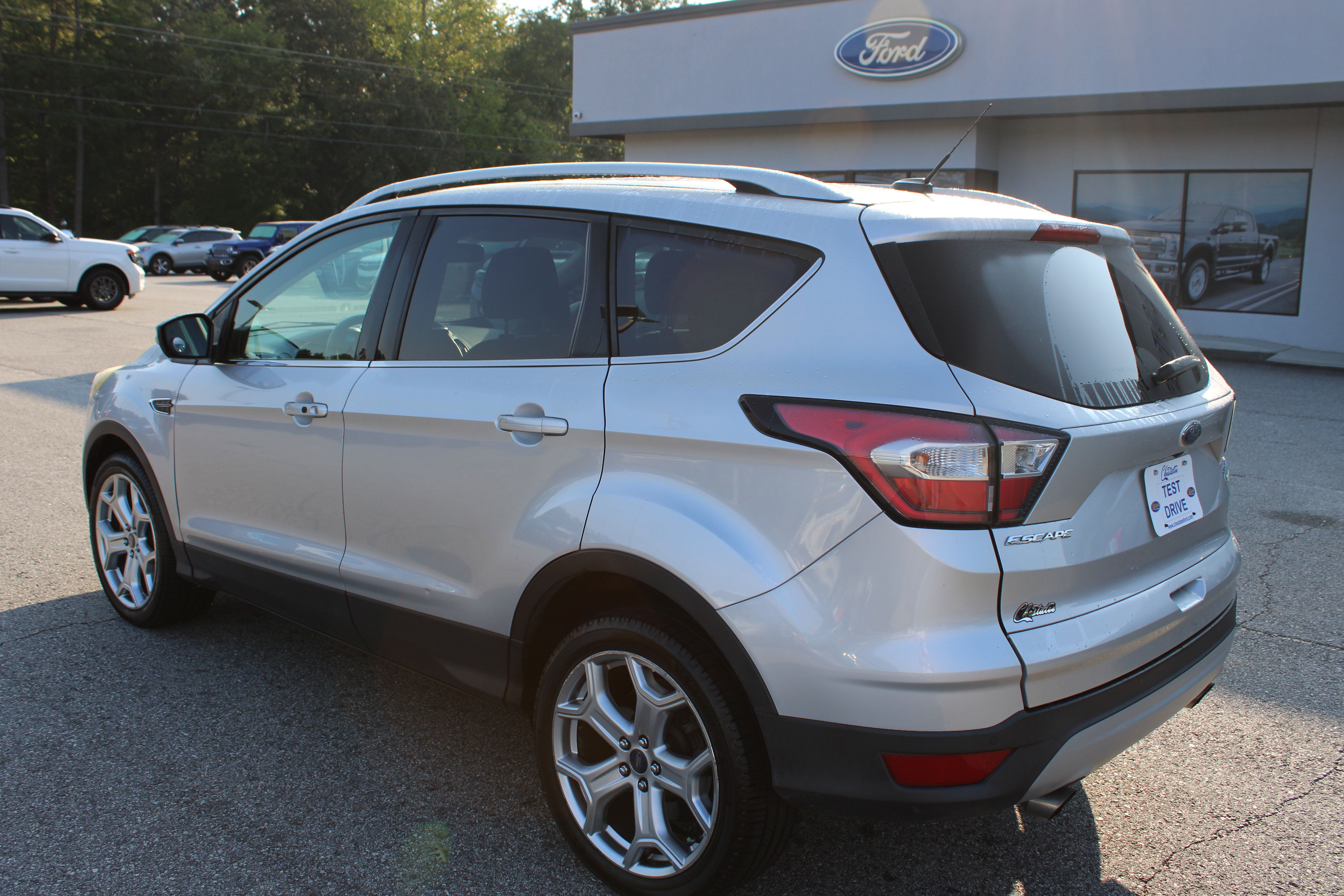 Used 2017 Ford Escape Titanium FWD image 8
