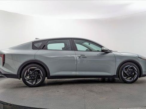 Used 2025 Kia K4 EX FWD image 9