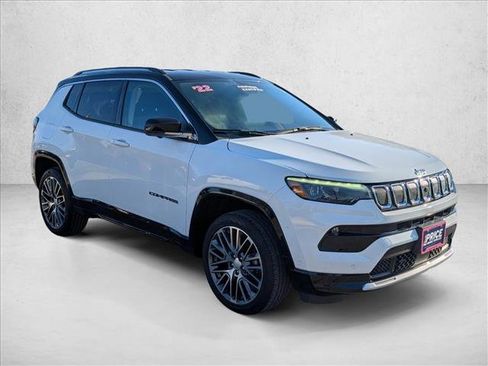 Used 2022 Jeep Compass Limited w/ Elite Group image 3