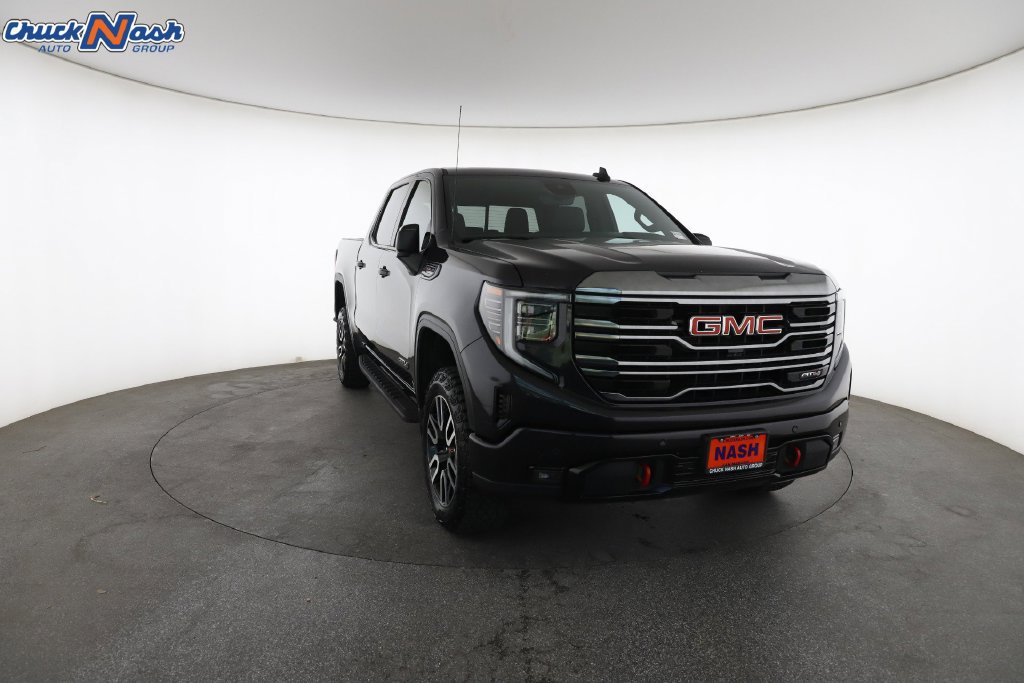 Used 2024 GMC Sierra 1500 AT4 w/ Technology Package AWD/4WD image 3