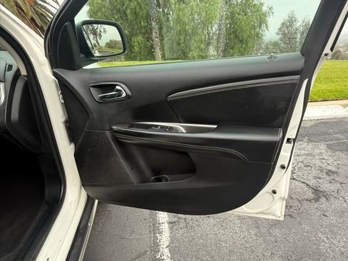 Used 2019 Dodge Journey Crossroad image 10