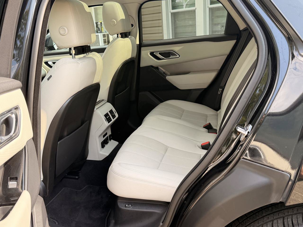 Used 2019 Land Rover Range Rover Velar S AWD/4WD image 25