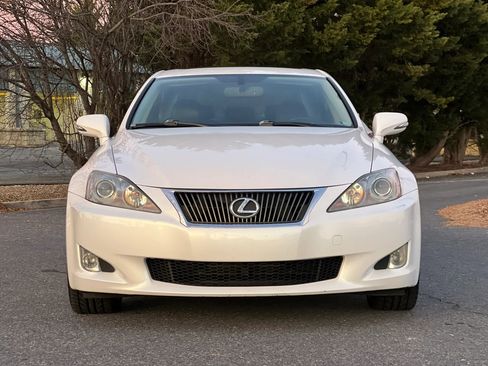 Used 2010 Lexus IS 250 image 4