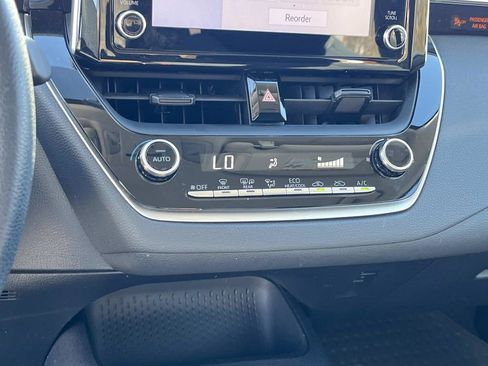 Used 2020 Toyota Corolla LE image 28